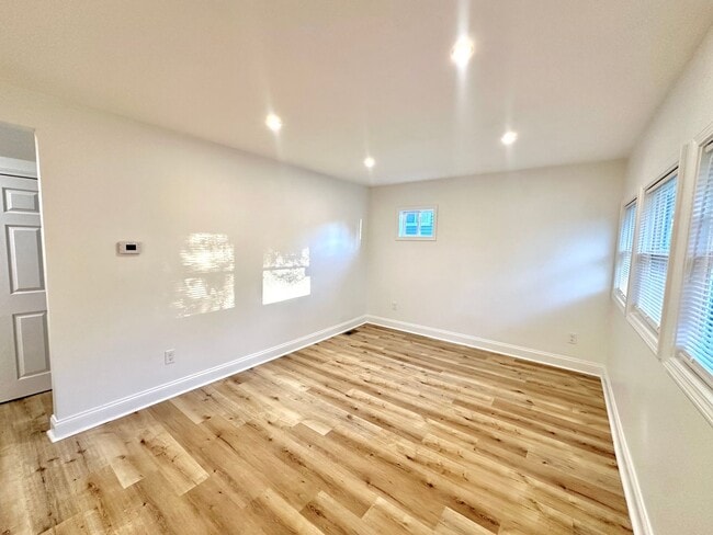 Building Photo - 4 Bed/1 Bath Home in Penn Hills-Completely Remodeled! Available Now