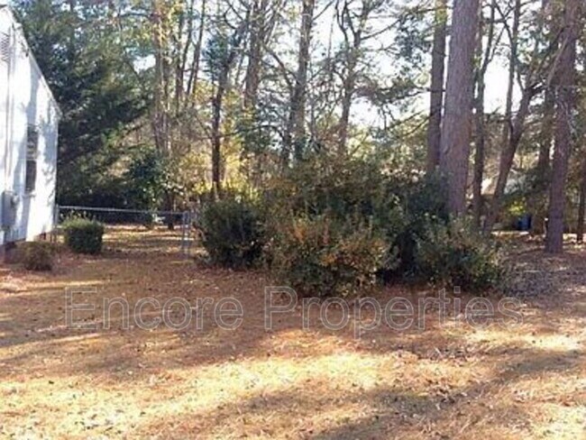 Building Photo - 533 Spaulding St