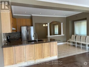 Building Photo - 2460 Felhaber Crescent