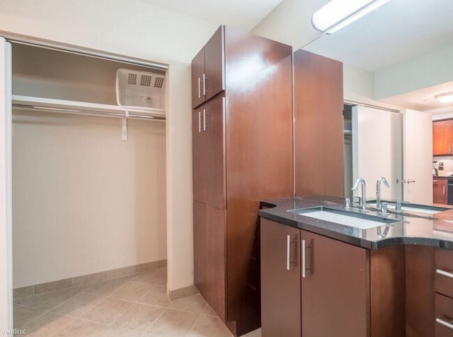 Building Photo - 1 br, 1 bath Apartment - 835 W 176th St