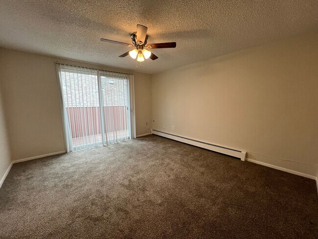 Building Photo - 10th Street Square Apartments