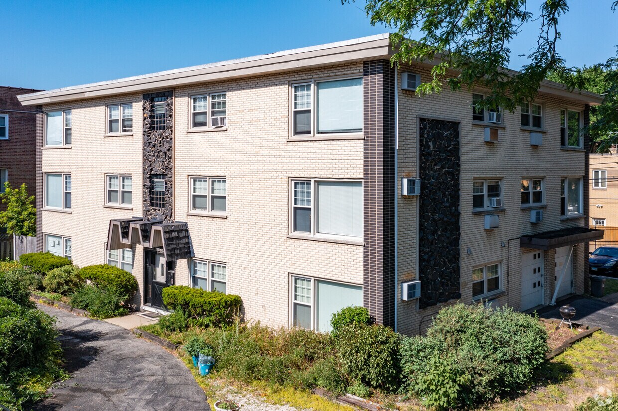 Foto principal - 156 Asbury Ave