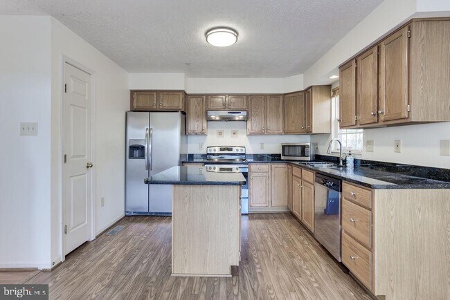 Foto del edificio - 18913 Quiet Oak Ln
