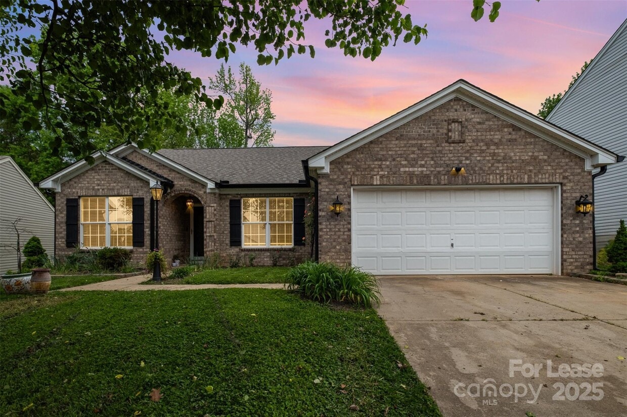 Foto principal - 8424 Angwin Pl