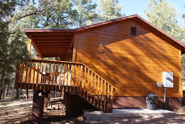 Building Photo - 237 E White Mountain Blvd