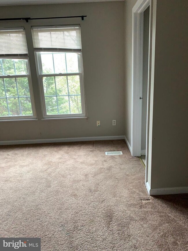 Foto del edificio - 10630 Winfield Loop