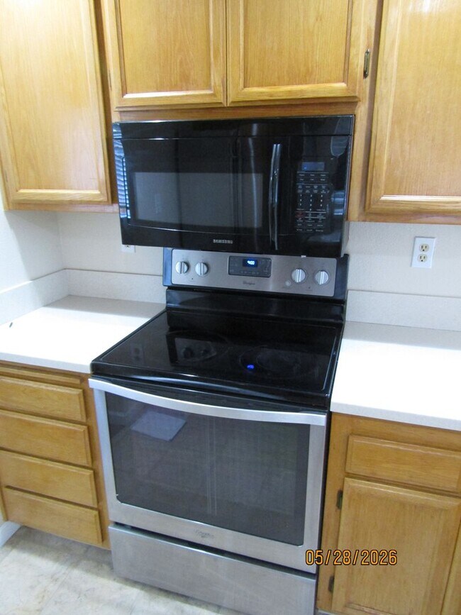 Foto del edificio - Beautiful single story 3 bedroom house with large back yard. Private cul- de- sac. Bonus office/ ...