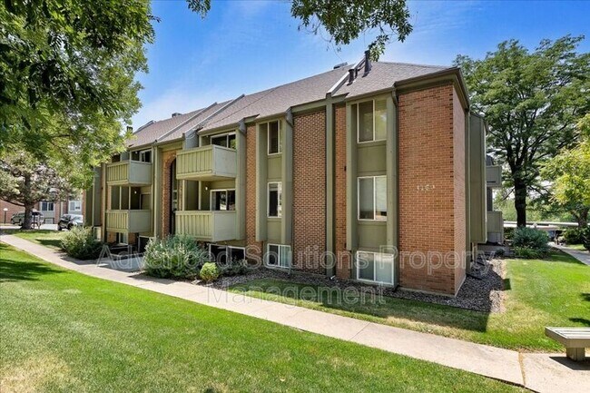 Building Photo - 1160 S Foothill Dr