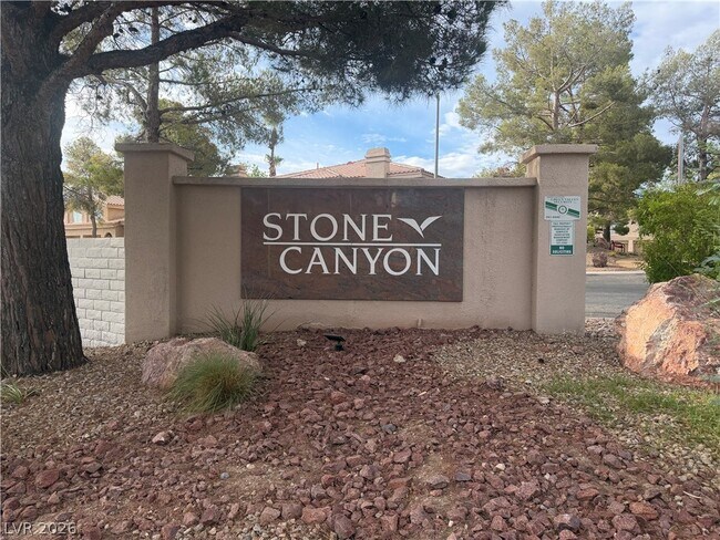 Foto del edificio - 2836 Lone Cliff Dr
