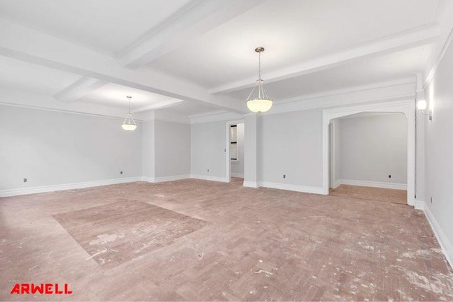 Building Photo - 35 East 84th Street