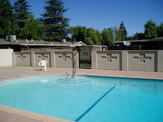 Foto del edificio - Ground Level 1 bedroom Condo Available soon