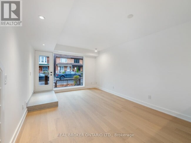 Building Photo - 91 Bellwoods Ave