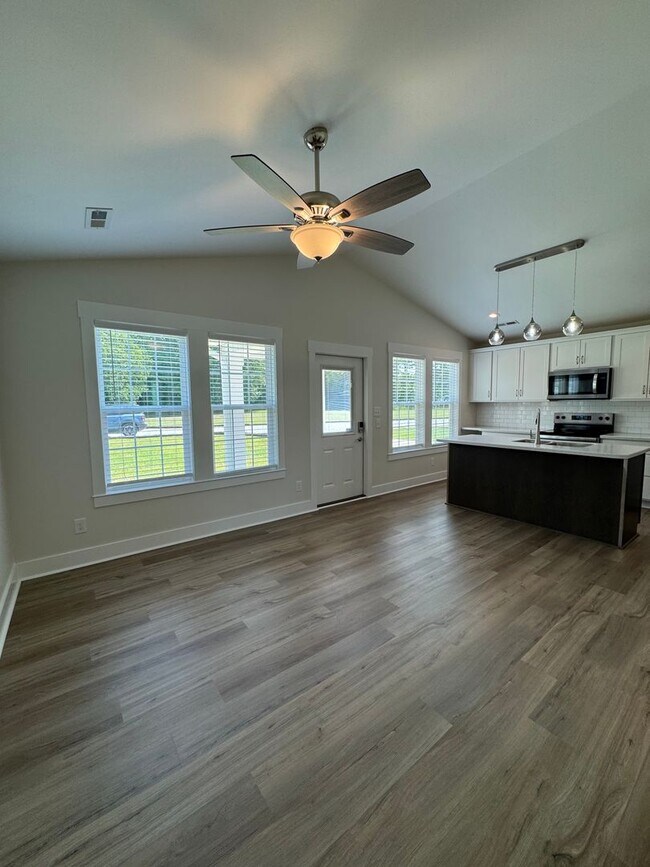 Building Photo - 503 Pecan Tree Ln