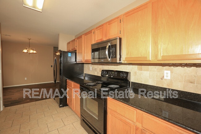 Building Photo - 1207 Tunbridge Dr