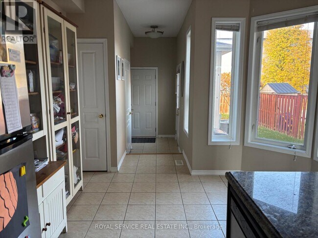 Building Photo - 754 Carlisle St