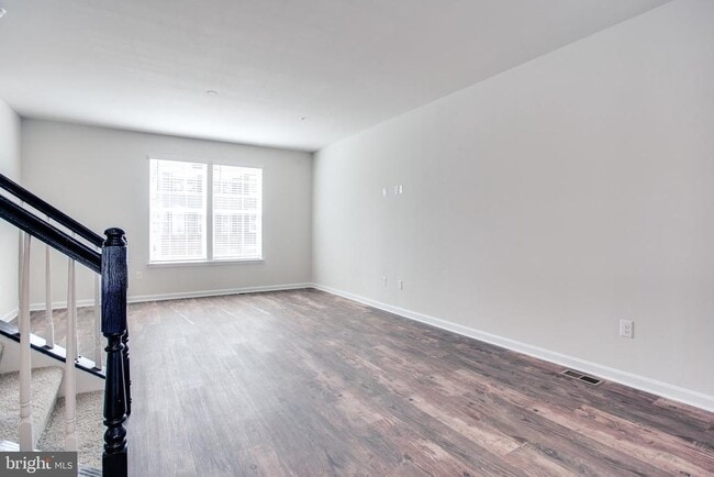 Building Photo - 5039 MacDonough Pl