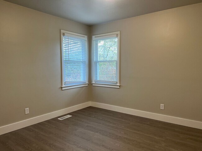 Foto del edificio - Newly Renovated 3/1 in Greenville!