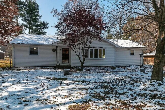 Front of House - 5023 OH-43