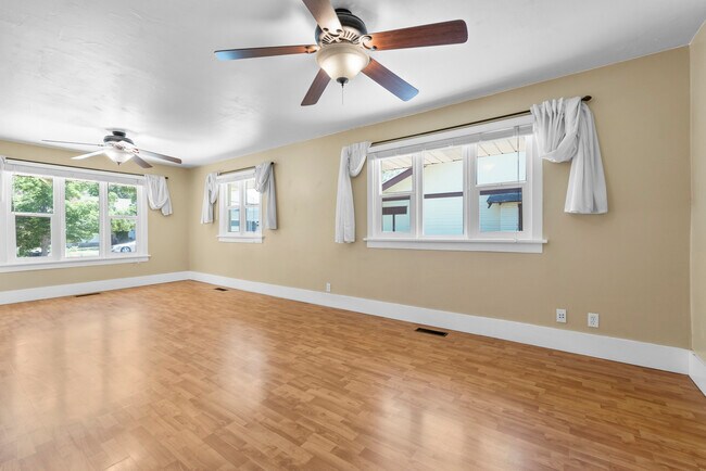 Foto del edificio - 444 S 100 E