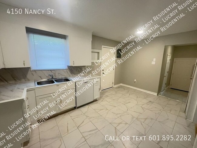 Building Photo - Cute 4-Bedroom Bungalow Rental Home in Pearl!