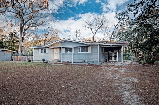 Building Photo - 4240 Azalea Dr