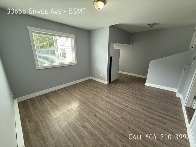 Building Photo - Matsqui Ground-Level Suite