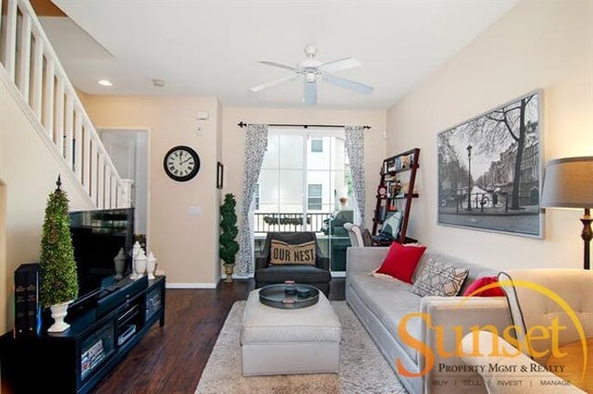 Building Photo - 1313 Terracina Ln