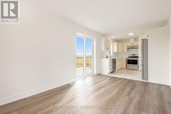 Building Photo - 491 Sturgess Rd