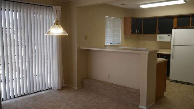 Foto del edificio - 1 Bedroom Unit Available Now