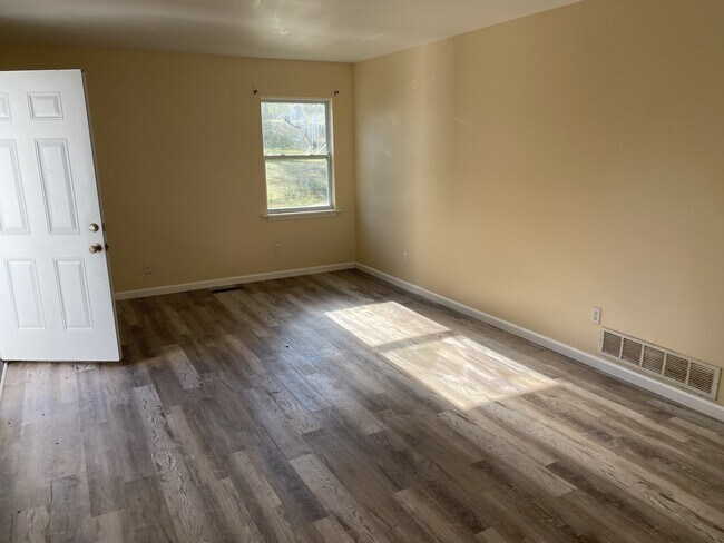 Building Photo - 21A AGeorgian Dr
