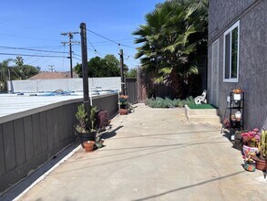 Building Photo - 2727 Phelps Ave