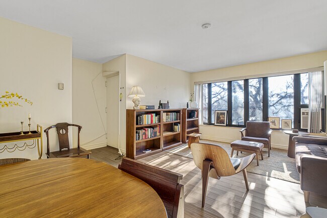 Foto del edificio - 5510 S Woodlawn Ave