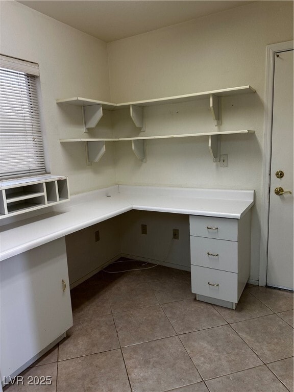 Building Photo - 2521 Highvale Dr