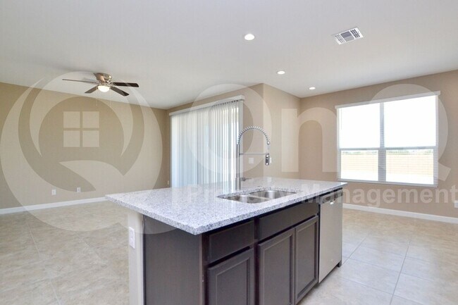 Building Photo - 2223 N Camden Dr