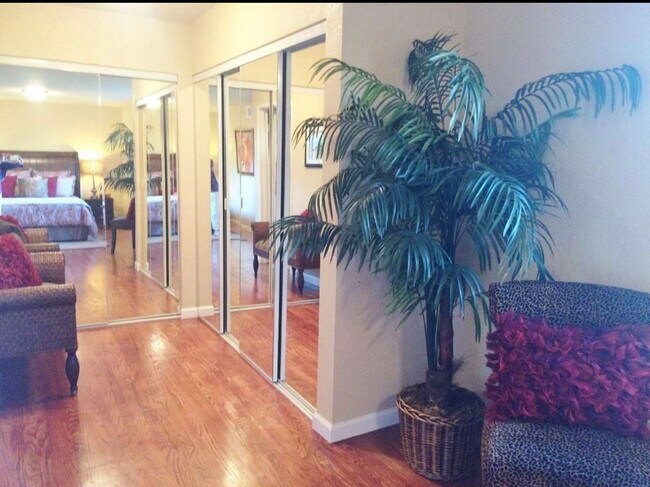 Foto del edificio - 238 S Park Victoria Dr