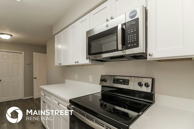 Building Photo - 7709 Sun Vista Way