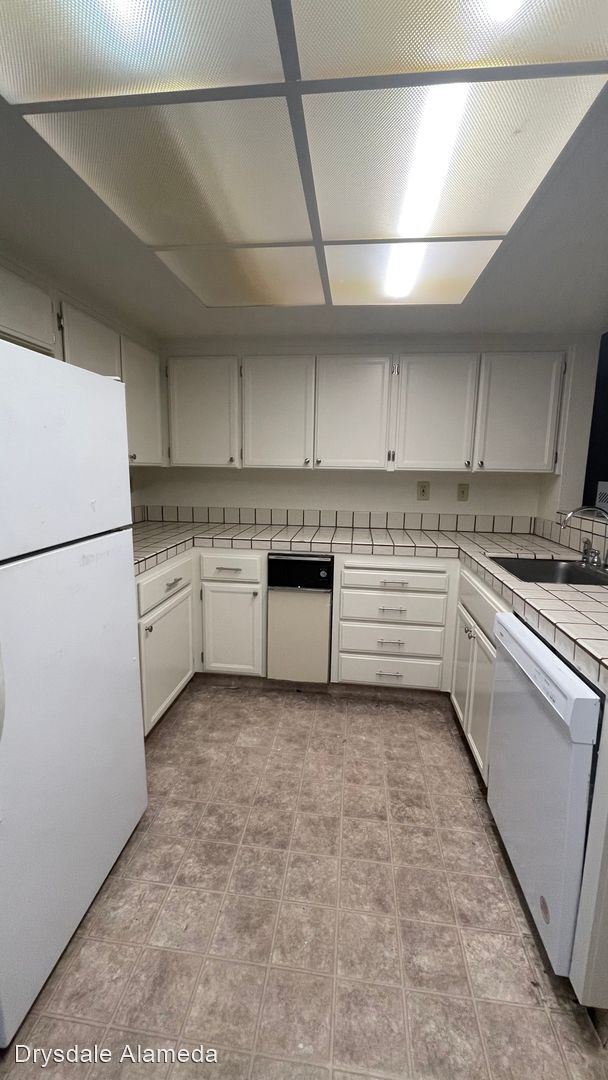 Building Photo - 2 br, 2 bath House - 1900 Mountain Bouleva...
