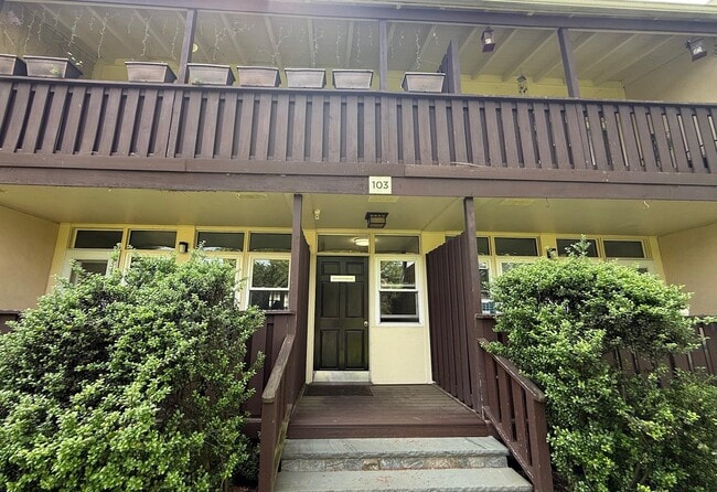 Building Photo - 103 Wiltshire Rd