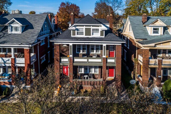 Foto del edificio - 1742 Bryden Rd