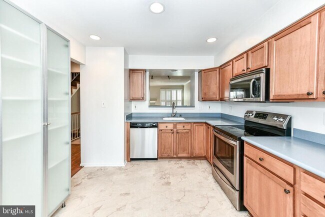 Foto del edificio - 21 Fendall Ave