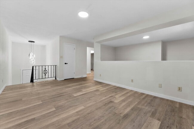 Building Photo - 1102 Apache Dr