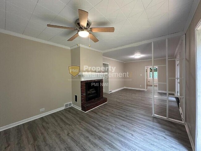 Foto del edificio - 3320 East Johns Avenue