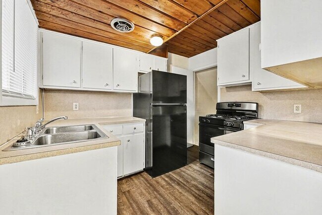 Foto del edificio - 1300 Northfield Ave NE