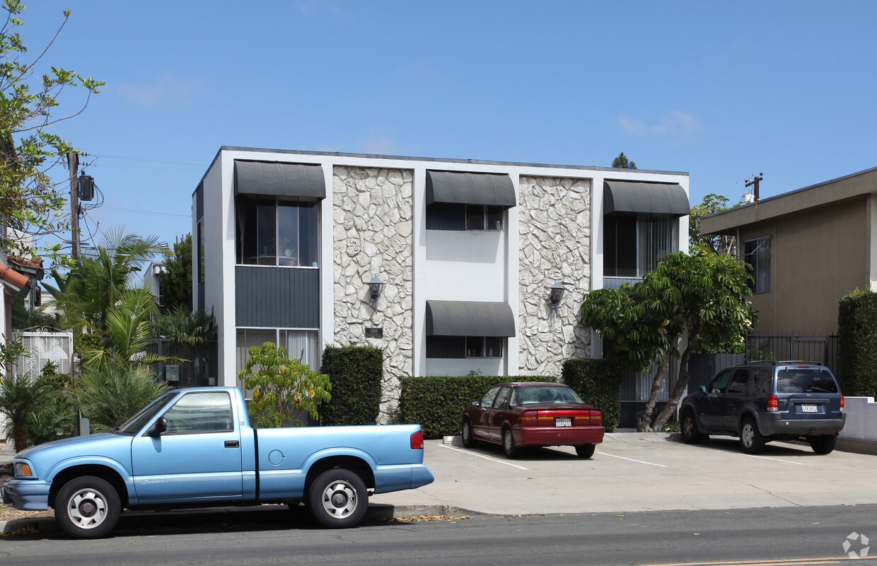 Building Photo - 1244 Robinson Ave