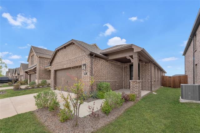 Foto del edificio - 529 Waterhouse Lk Dr