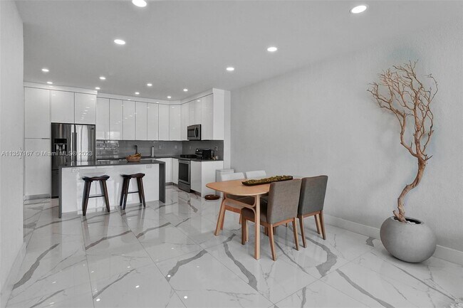 Building Photo - 19390 Collins Ave