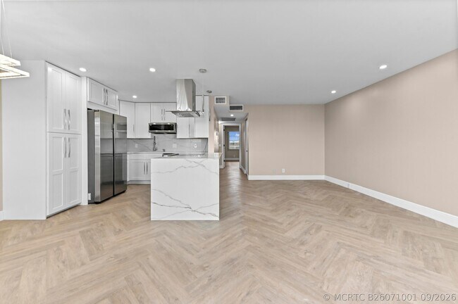 Building Photo - 4055 Wolverton C
