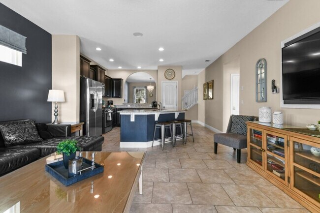 Building Photo - 4425 Acorn Ct