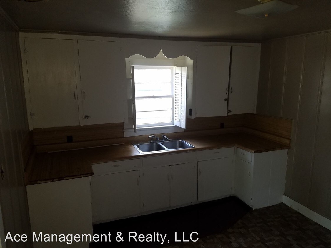 Foto del edificio - 3 br, 1 bath House - 617 4th Ave SW