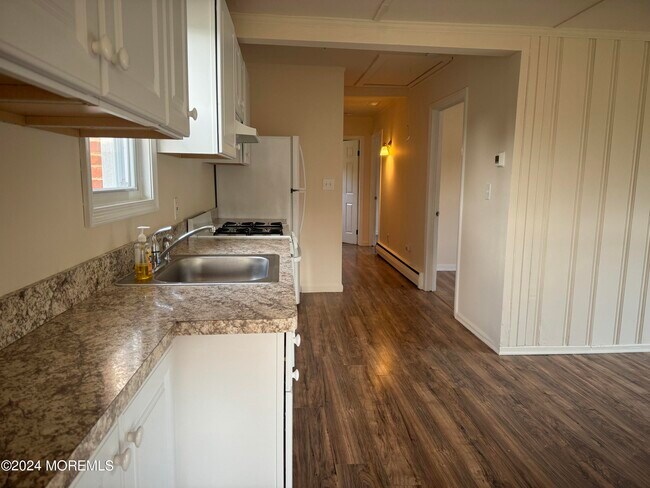 Building Photo - 423 NJ-34